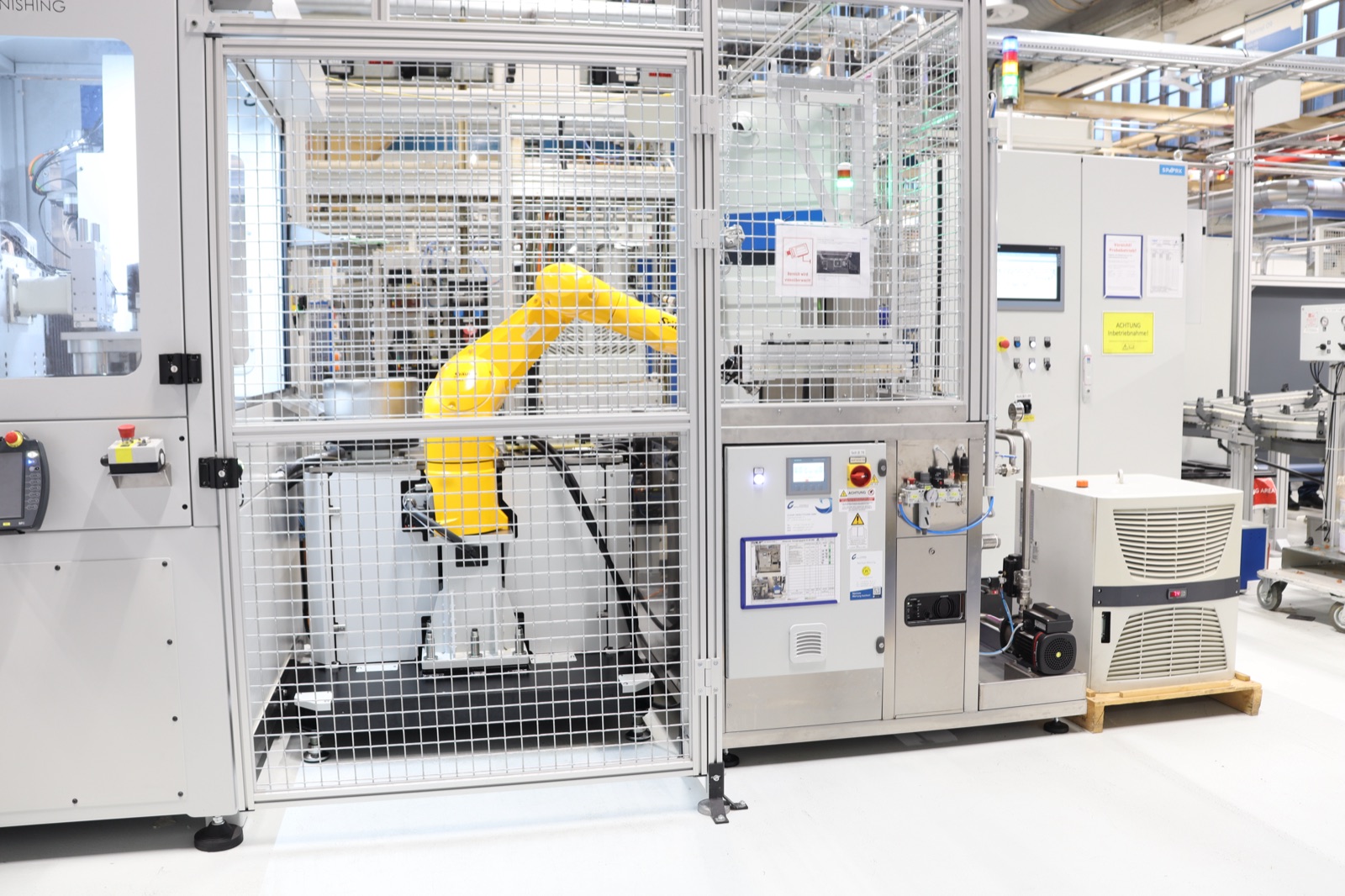 Ultraschallreinigungsgerät mit Automatisierung